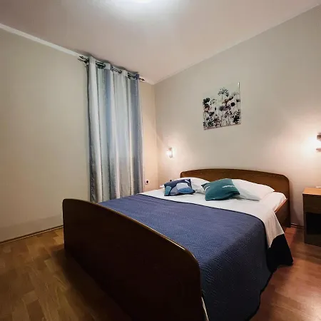 Apartmani Ivica Krk Town Exterior photo