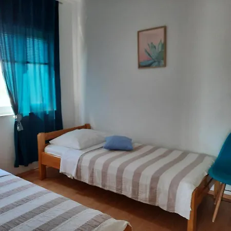 Apartmani Ivica Krk Town Exterior photo