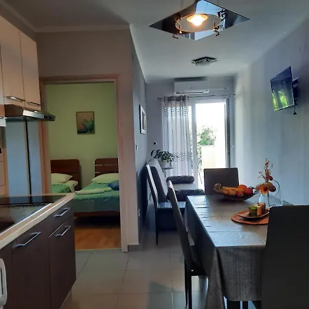 Apartmani Ivica Krk Town Exterior photo