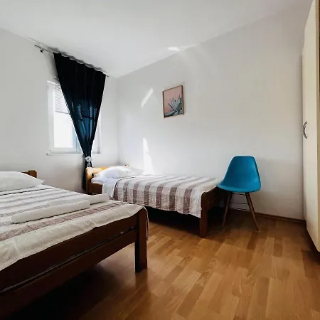 Apartmani Ivica Krk Town Exterior photo